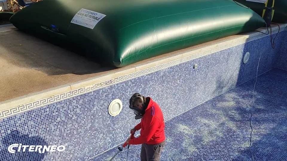 citerne souple pour la récupération des eaux de piscines